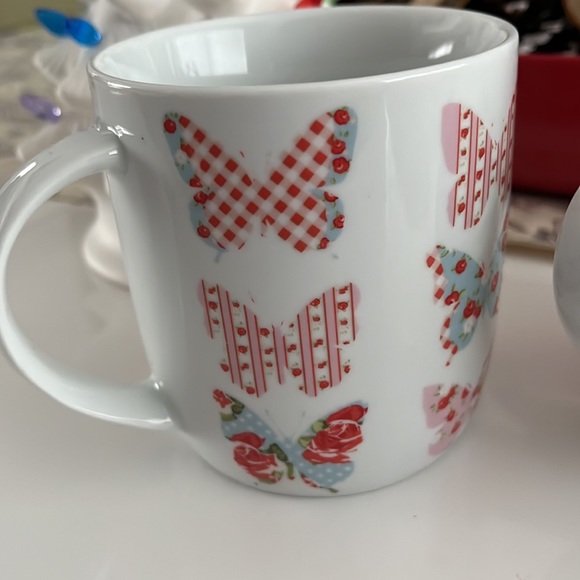 Mugs - Picture 2 of 4